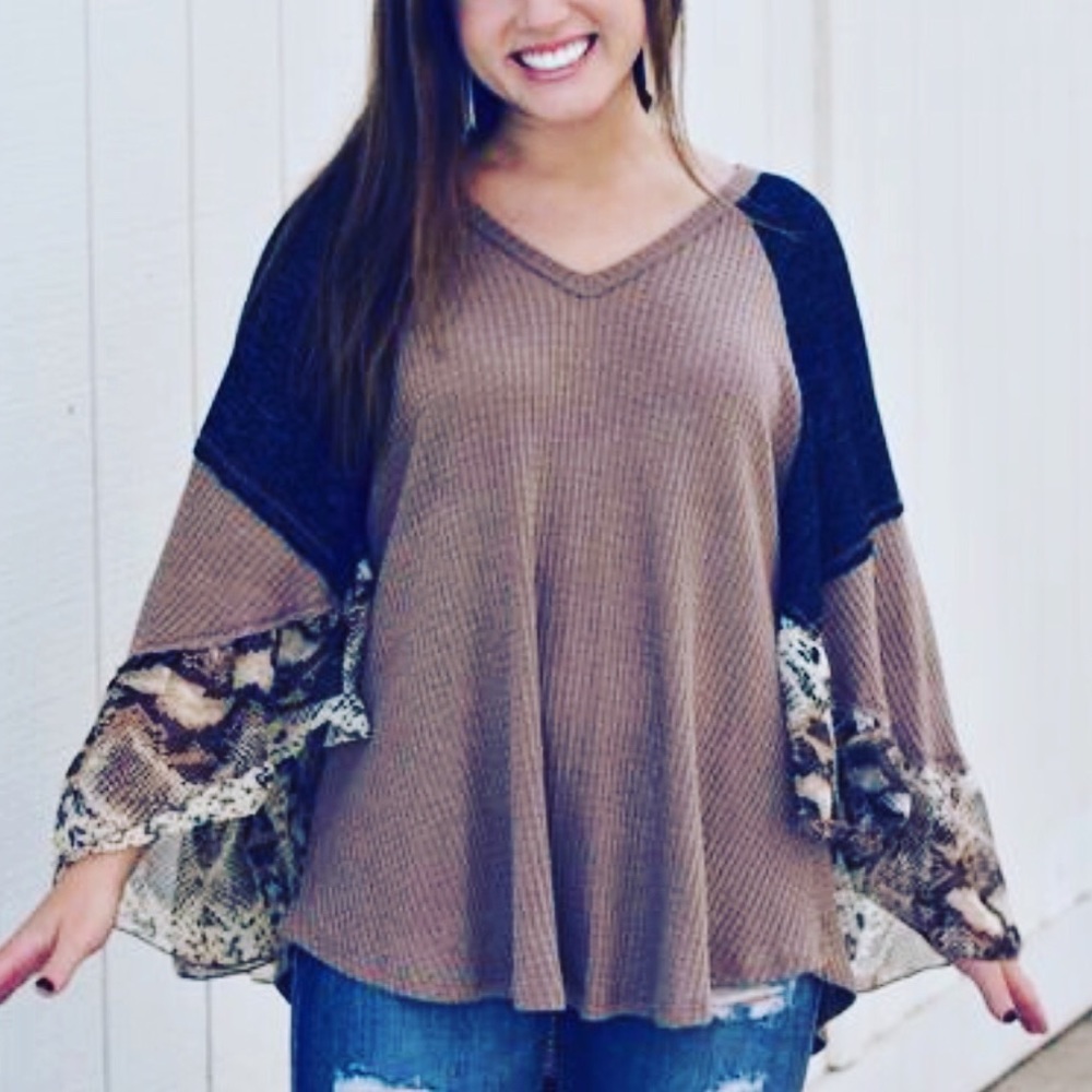 Print sleeve top